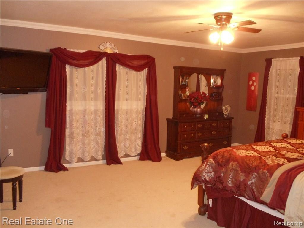 1806 Sandy Creek Road Monroe, MI 48162 - Photo 21 of 36 DSC00044.JPG