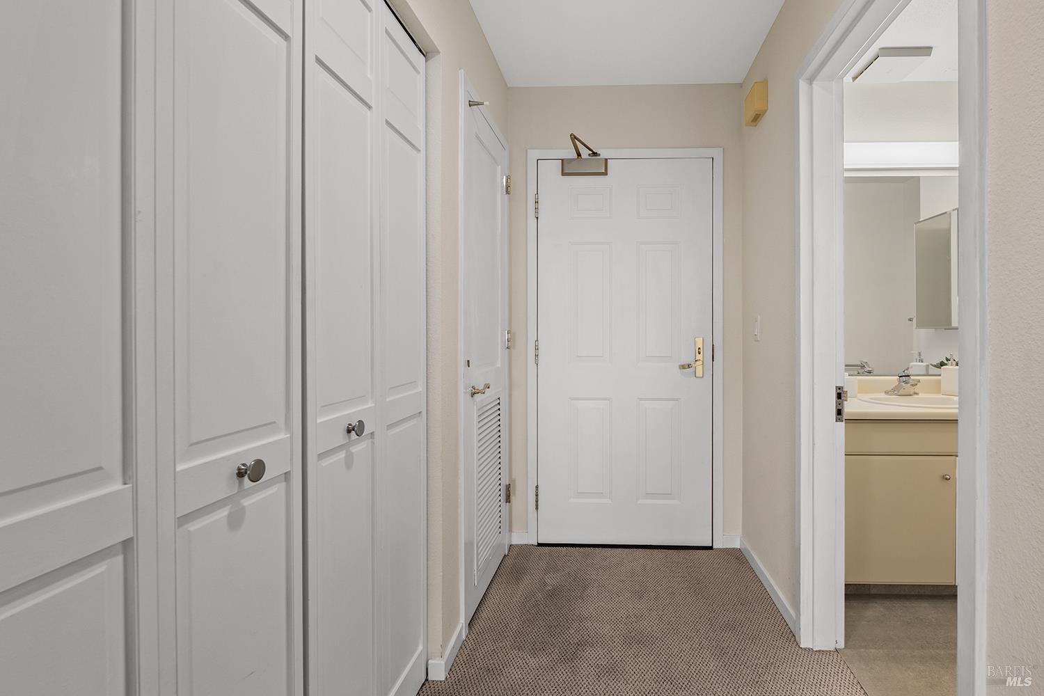 100 Thorndale Drive, Unit 353 San Rafael, CA 94903 - Photo 18 of 34