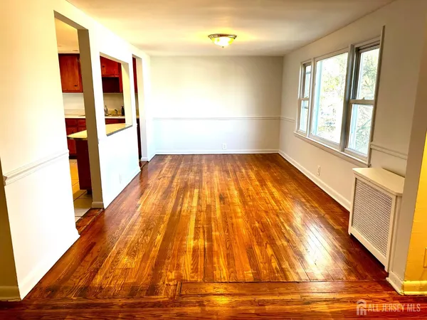 $2,800 | 428 New Market Road, Unit 2, Piscataway, NJ 08854