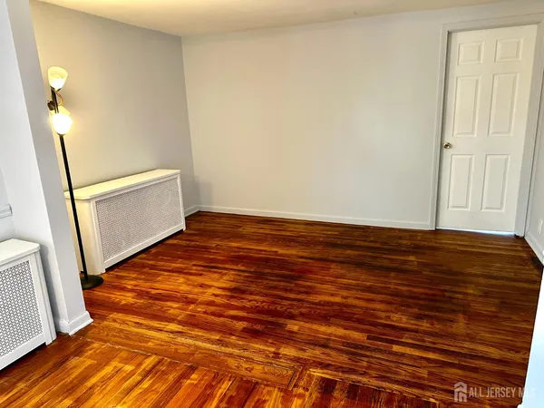 $2,800 | 428 New Market Road, Unit 2, Piscataway, NJ 08854