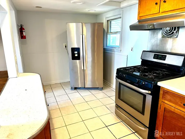 $2,800 | 428 New Market Road, Unit 2, Piscataway, NJ 08854