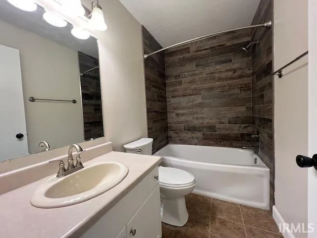 $262,000 | 12925 Country Shoal Lane, Grabill, IN 46741