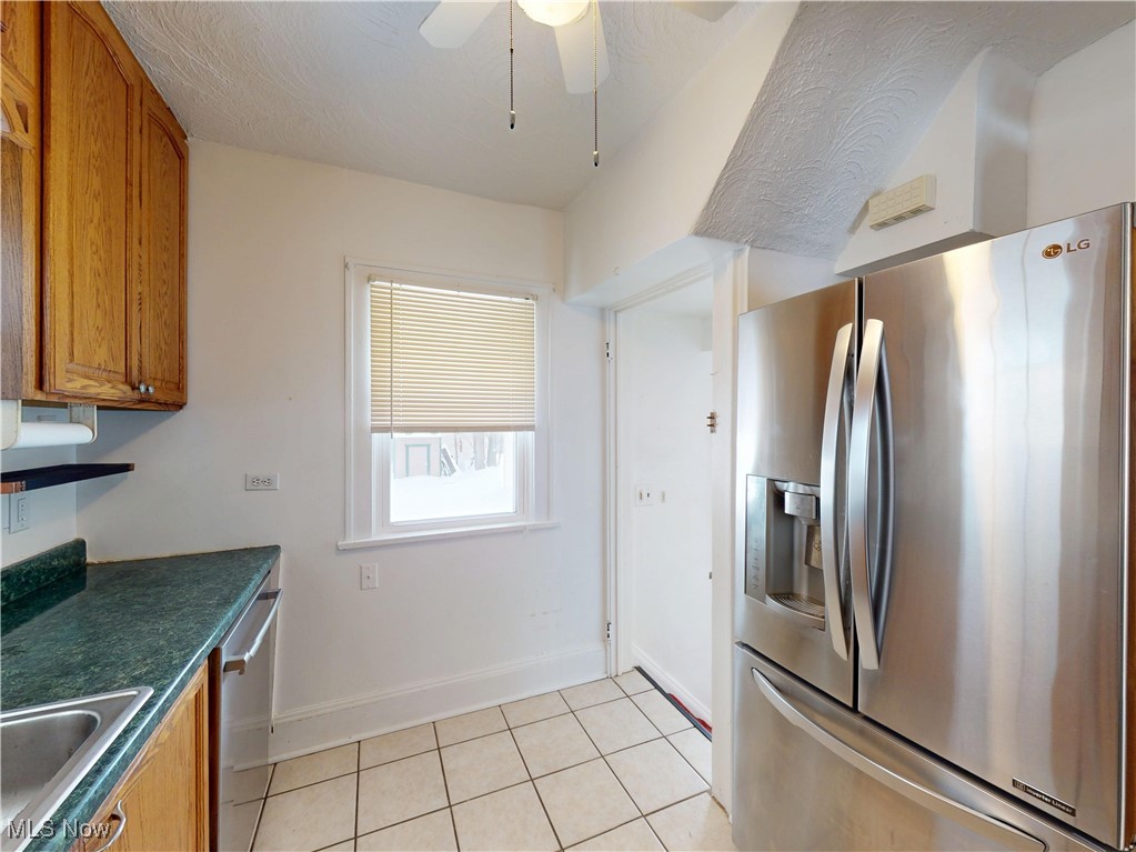 1076 Rushleigh Road Cleveland Heights, OH 44121 - Photo 9 of 27