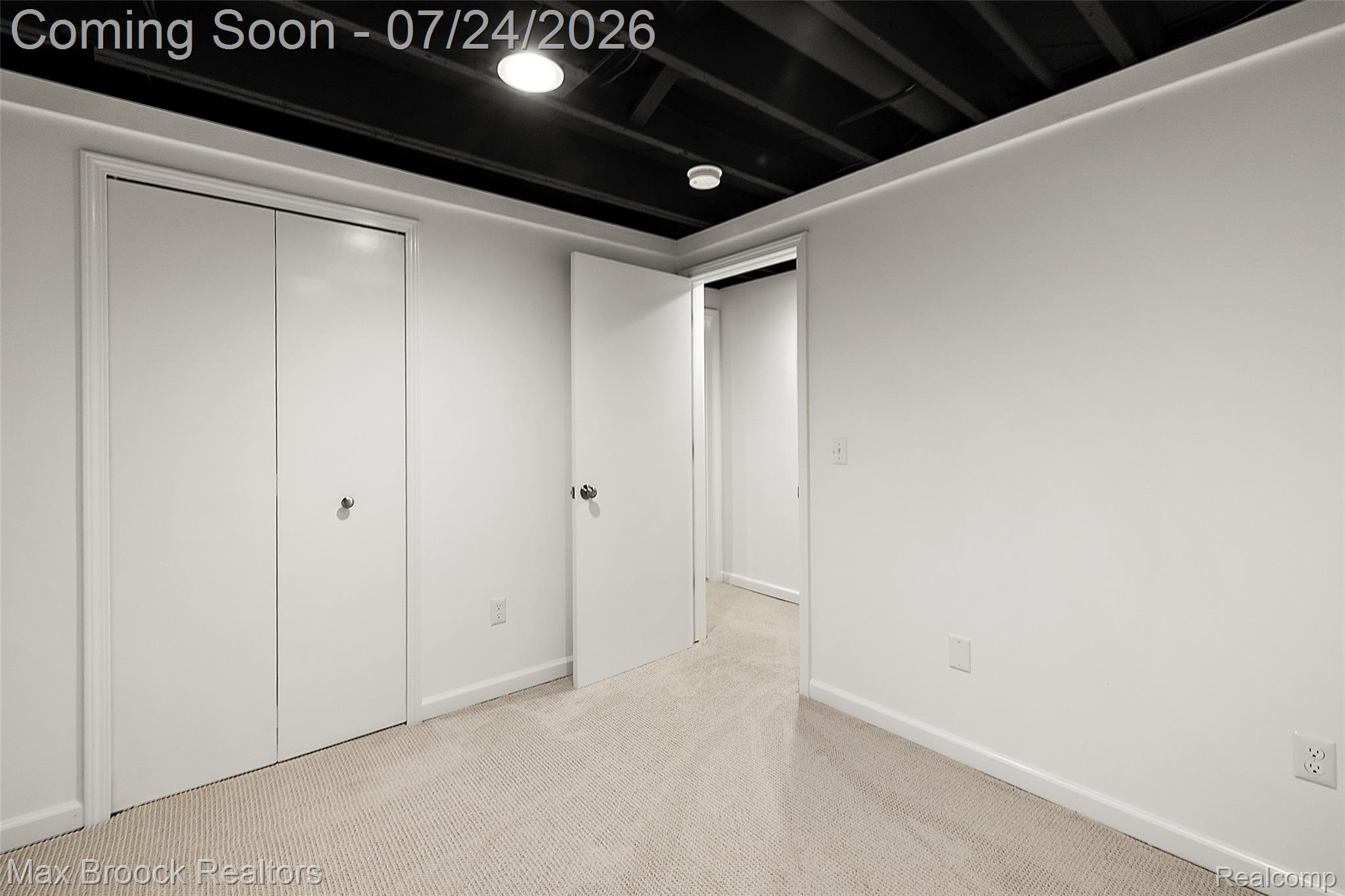5553 Commerce Road West Bloomfield, MI 48324 - Photo 45 of 70 054-5553 Commerce-54.jpg