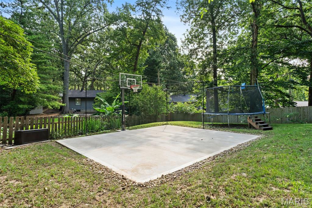 1414 Grant Road Webster Groves, MO 63119 - Photo 44 of 48 Gallery Image 44