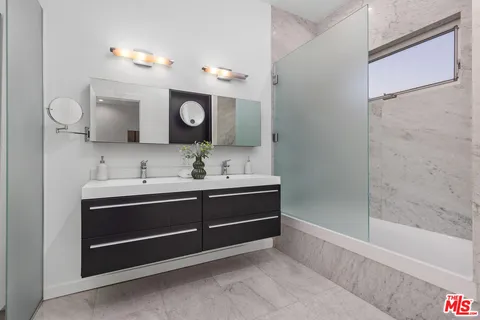 $3,895,000 | 613 Westmount Drive, West Hollywood, CA 90069