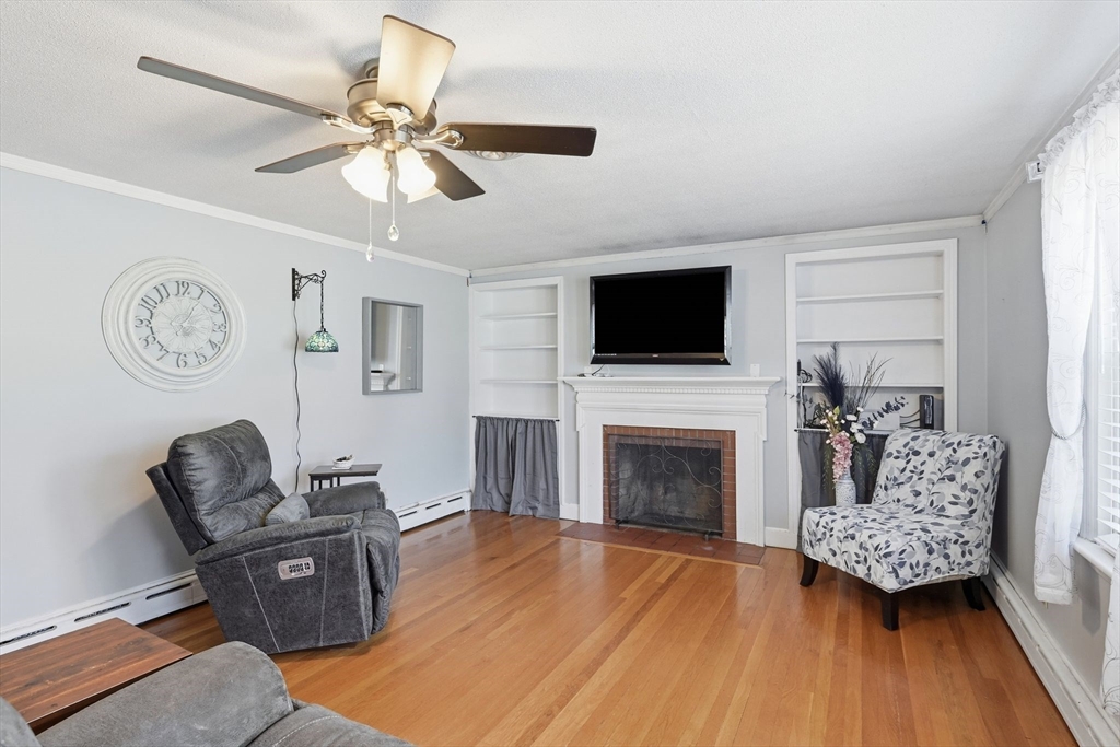 52 Elbert Road Agawam, MA 01001 - Photo 7 of 29