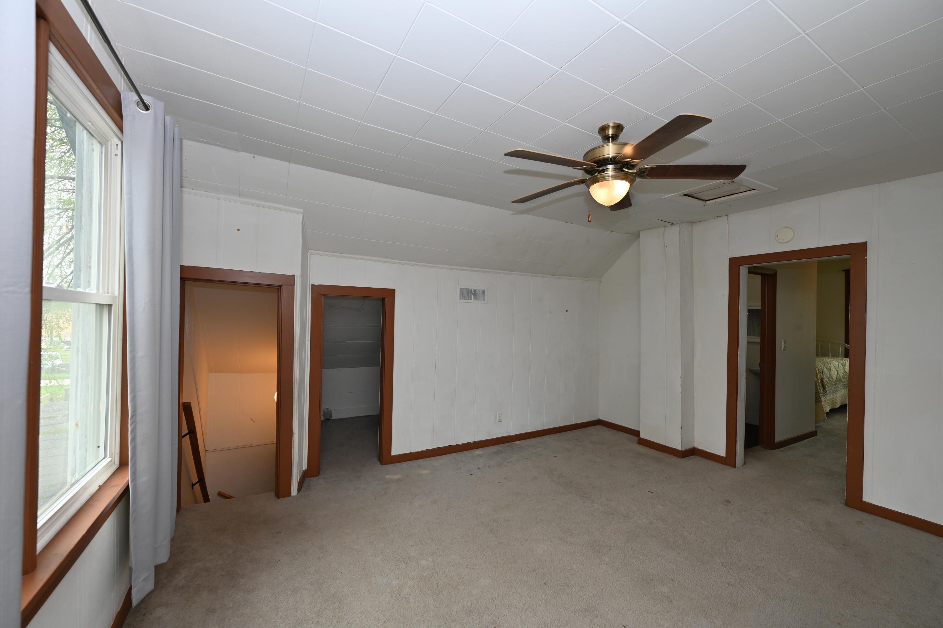 121 West Spring Street Winamac, IN 46996 - Photo 12 of 28 3000x2000