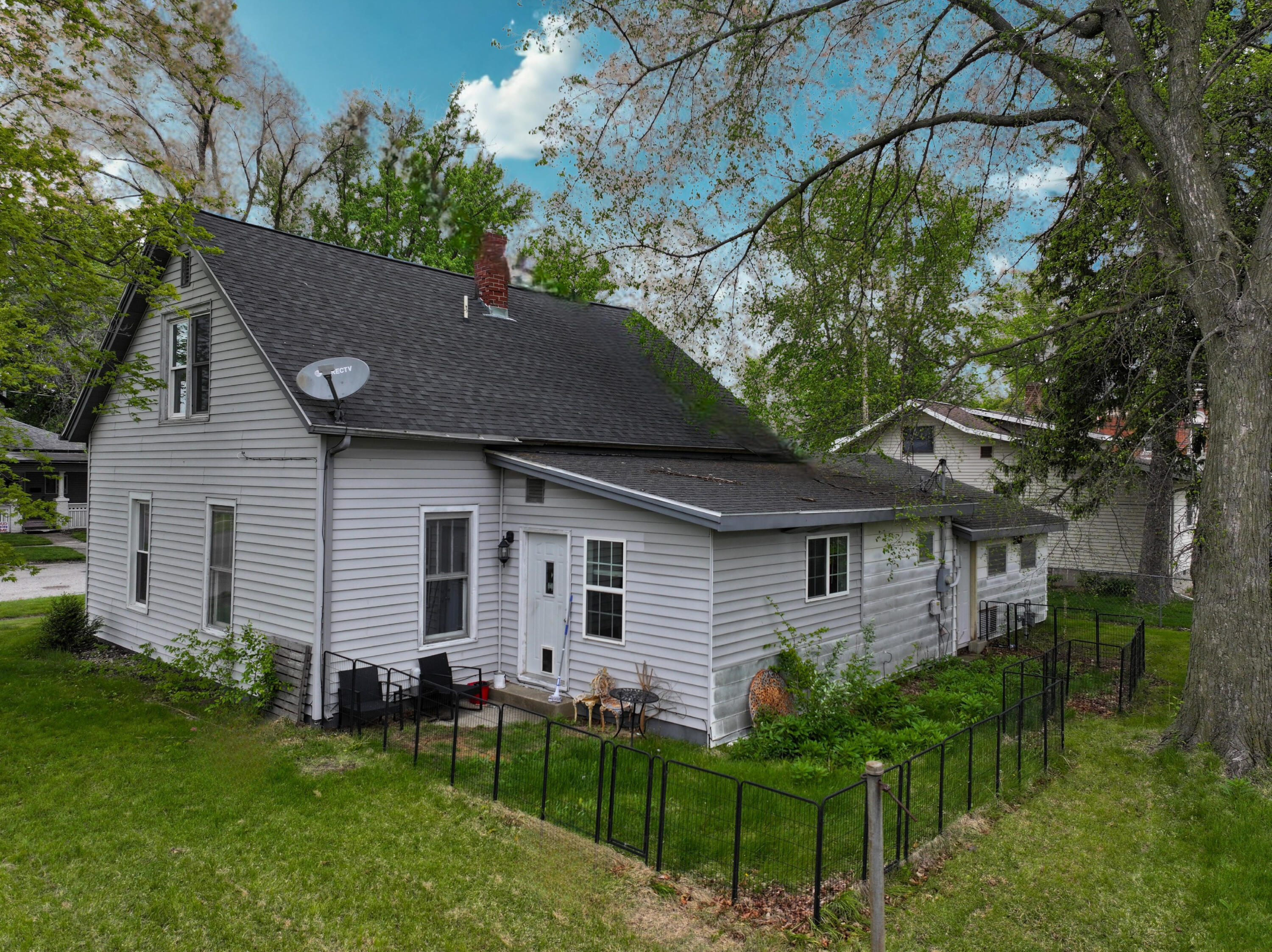 121 West Spring Street Winamac, IN 46996 - Photo 2 of 28 3000x2247