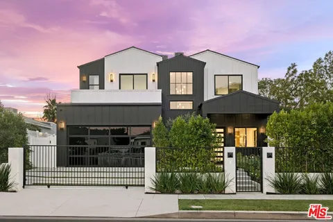 $2,299,000 | 5741 Newcastle Avenue, Encino, CA 91316