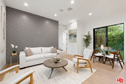 $2,299,000 | 5741 Newcastle Avenue, Encino, CA 91316