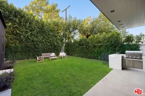 $2,299,000 | 5741 Newcastle Avenue, Encino, CA 91316