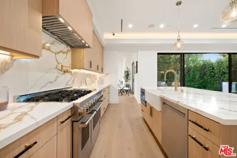 $2,299,000 | 5741 Newcastle Avenue, Encino, CA 91316