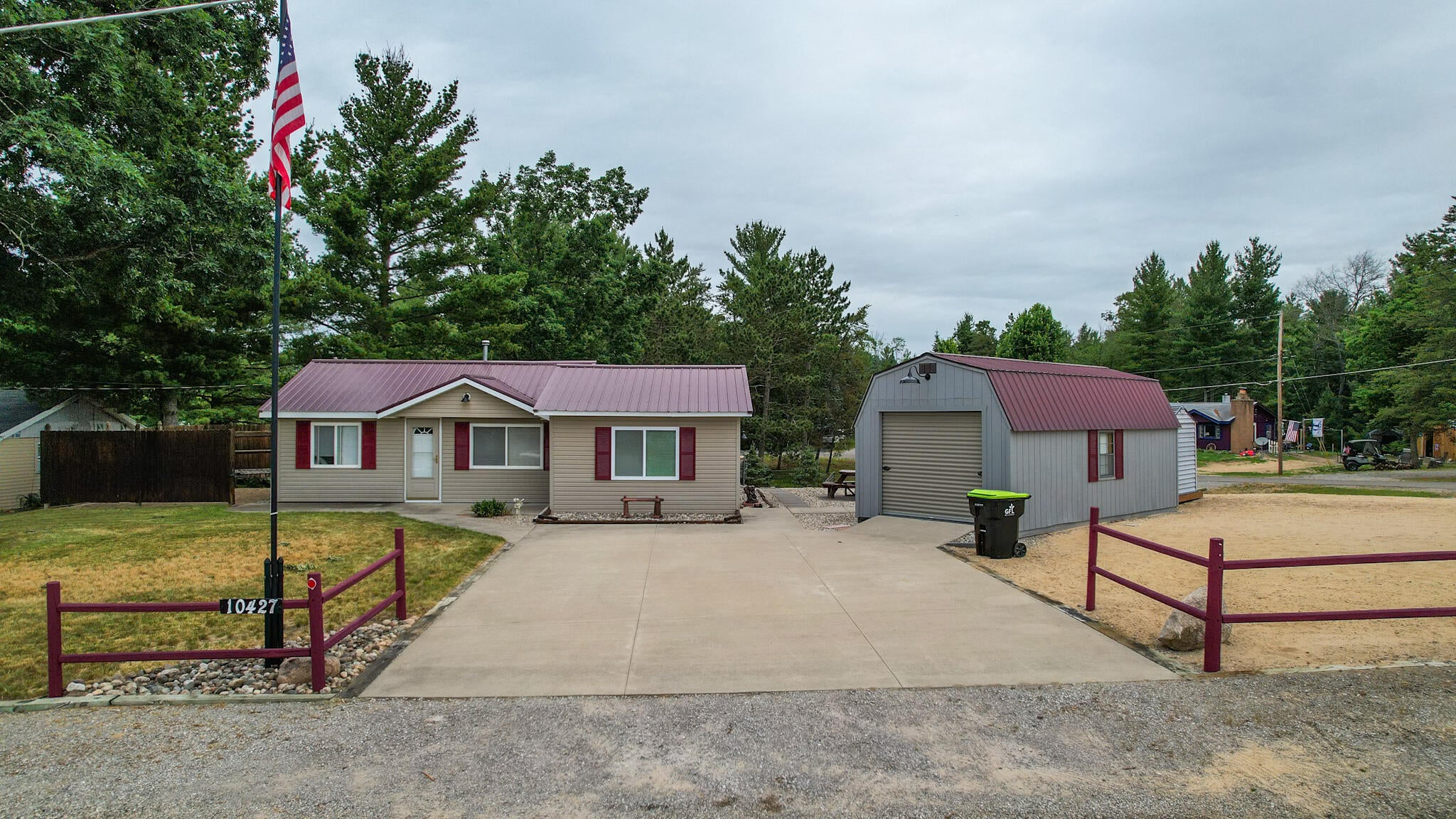 10427 East Madison Road St. Helen, MI 48656 - Photo 1 of 42 Gallery Image 1