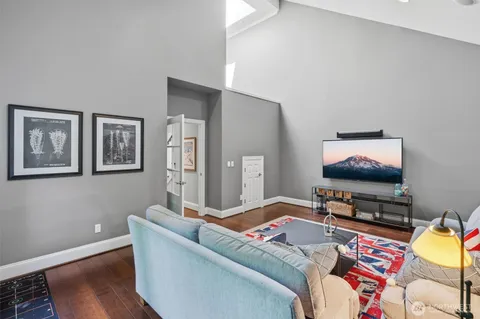 $2,598,000 | 25817 Southeast 31st Place, Sammamish, WA 98075
