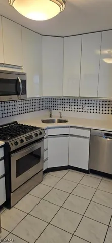 $299,000 | 5 Bashford Avenue, Unit 5, Union, NJ 07083