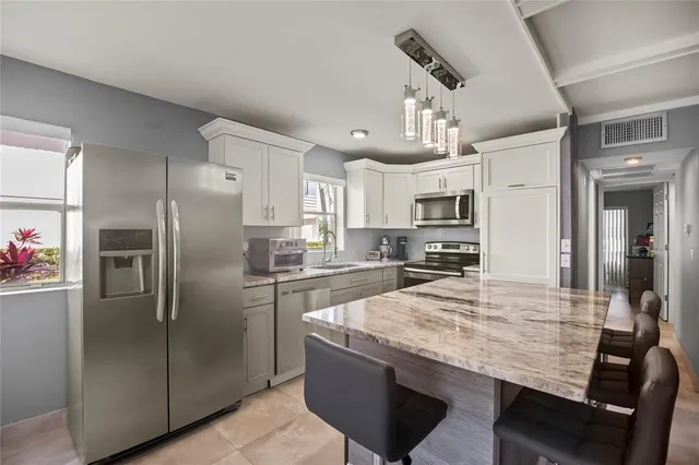 $229,900 | 352 Saxony Trail, Unit 352, Delray Beach, FL 33446