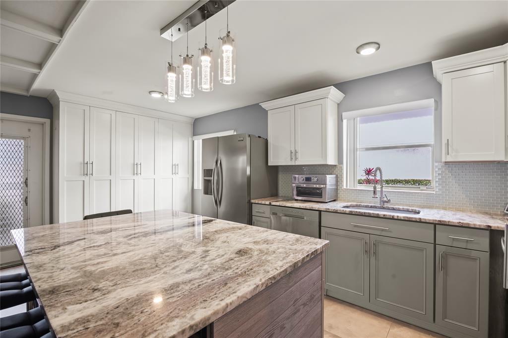 352 Saxony Trail, Unit 352 Delray Beach, FL 33446 - Photo 4 of 19