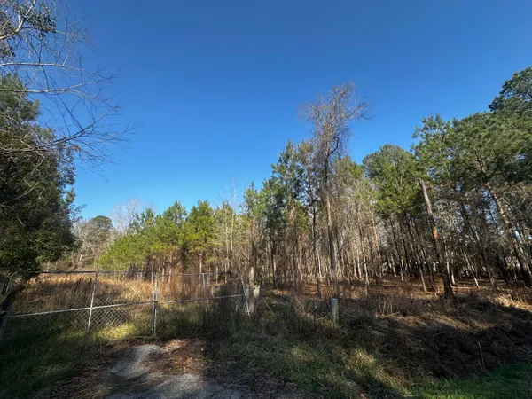 $275,000 | 801 Gar Road, Smoaks, SC 29481
