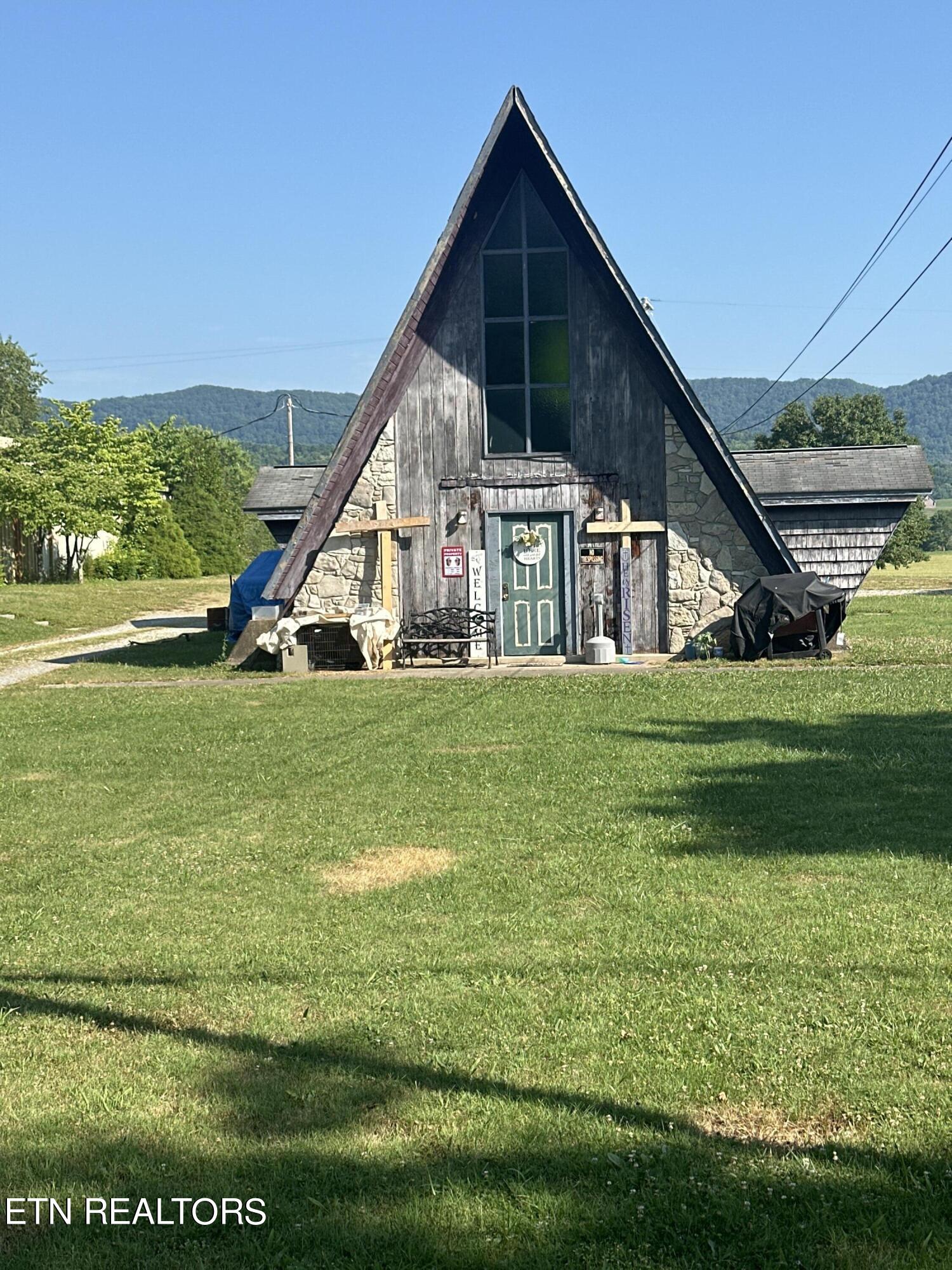 598 Town Creek Road Speedwell, TN 37870 - Photo 5 of 11 image