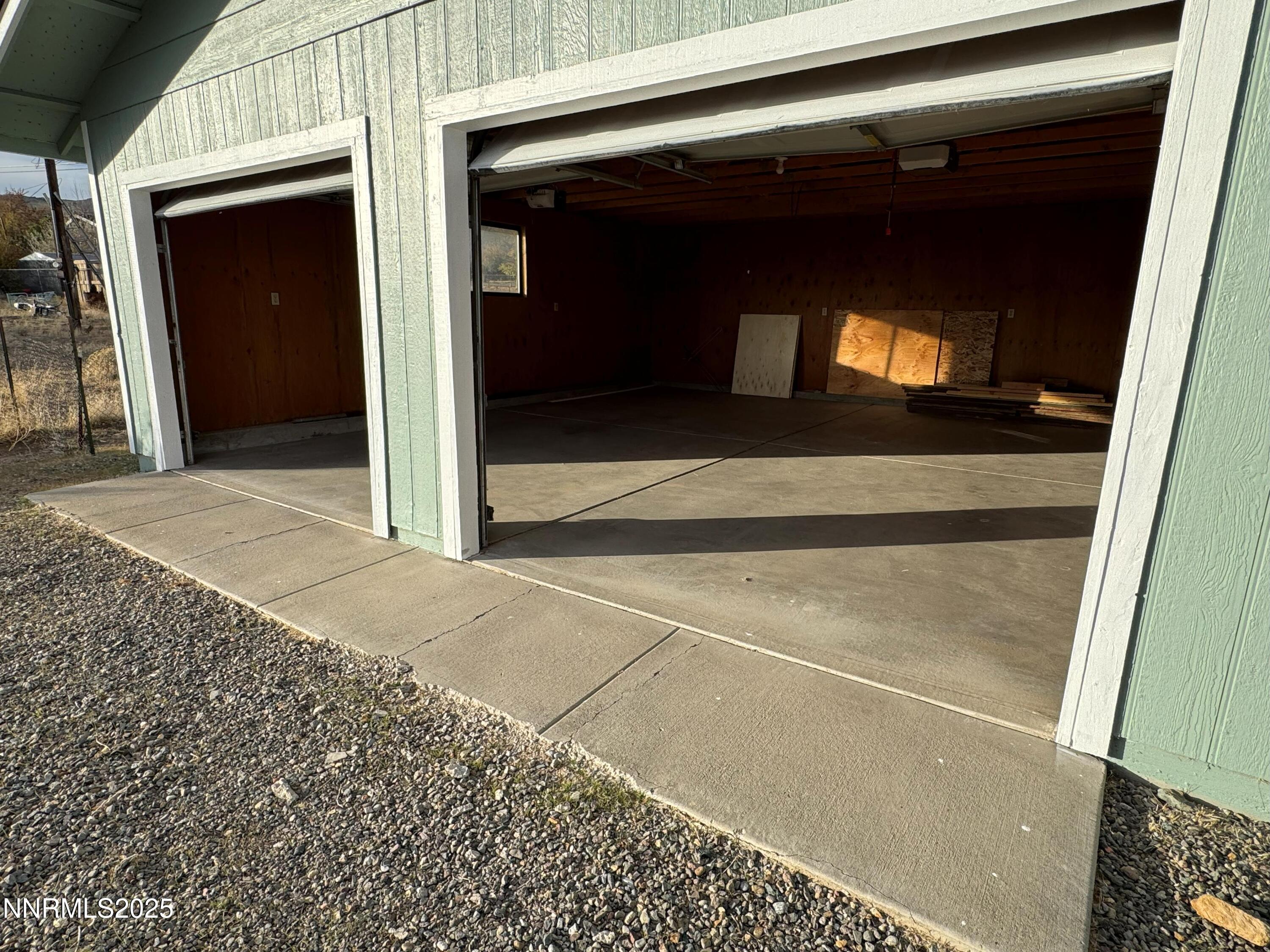 6 Black Rock Road Carson City, NV 89706 - Photo 29 of 33 Garage