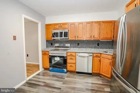 $90,000 | 3737 Clarks Lane, Unit 405, Baltimore, MD 21215