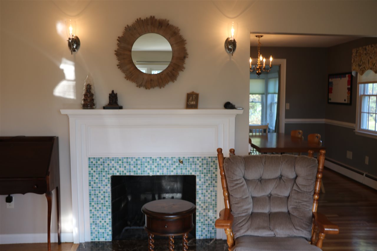 32 Hampton Falls Road Exeter, NH 03833 - Photo 4 of 19