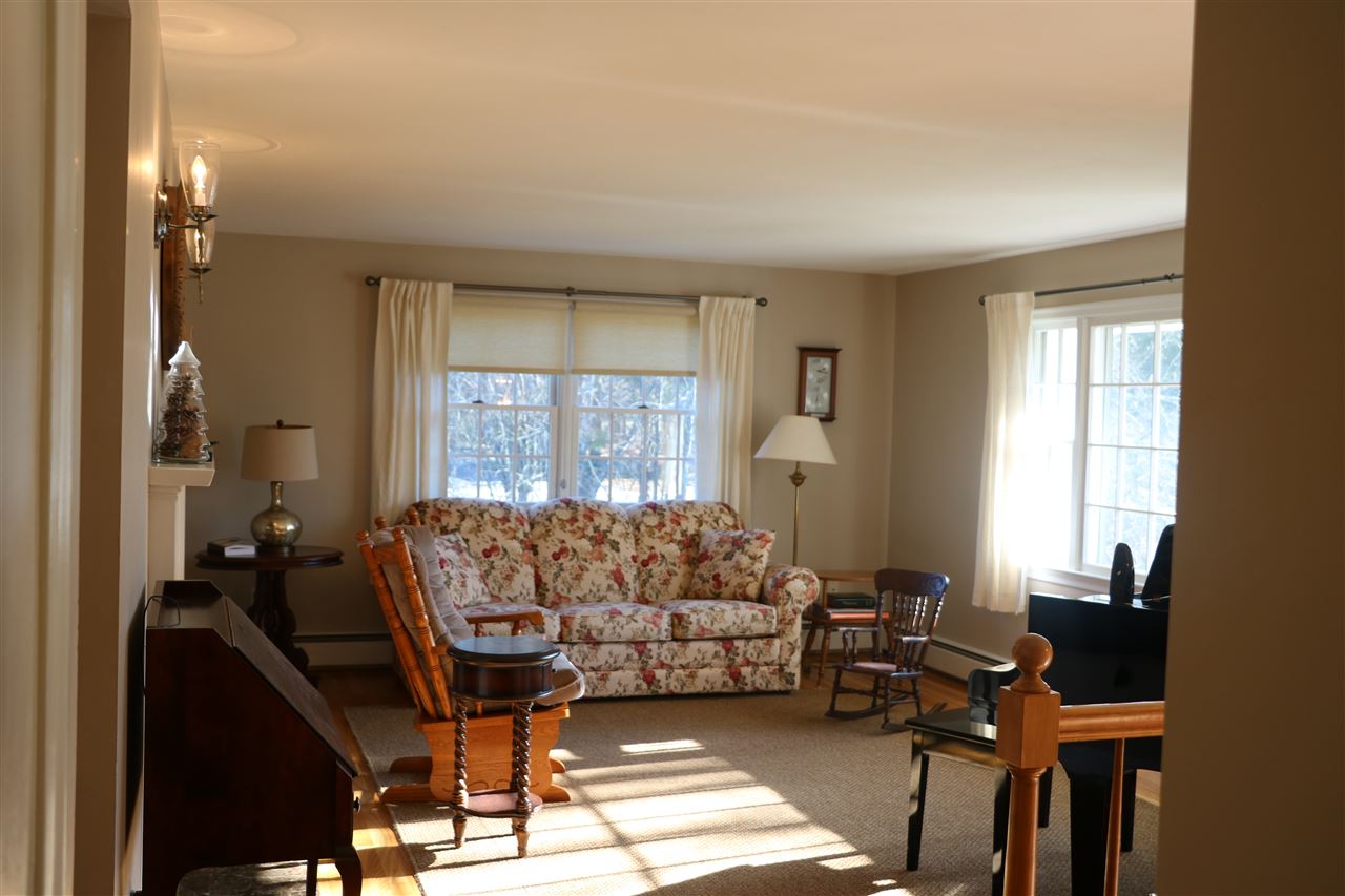 32 Hampton Falls Road Exeter, NH 03833 - Photo 6 of 19