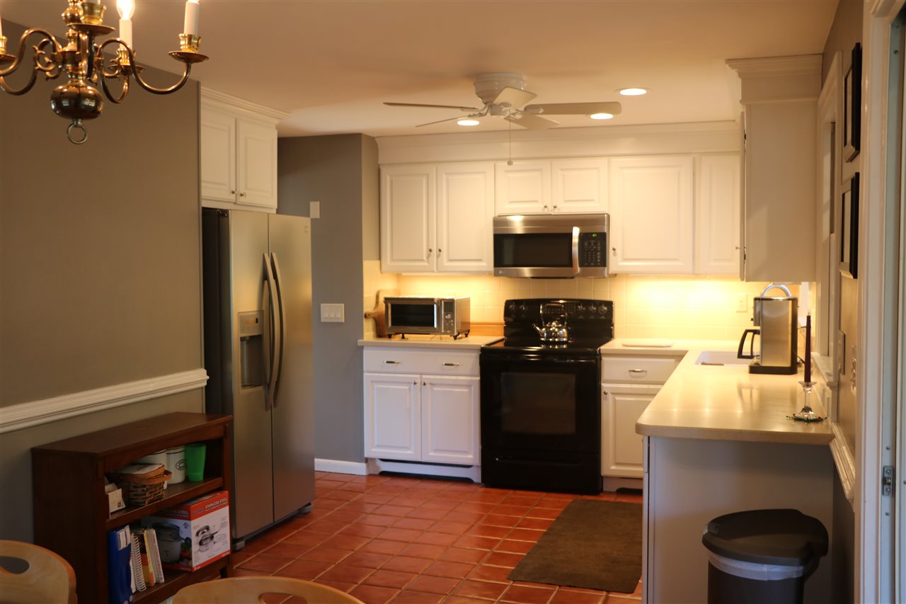 32 Hampton Falls Road Exeter, NH 03833 - Photo 7 of 19