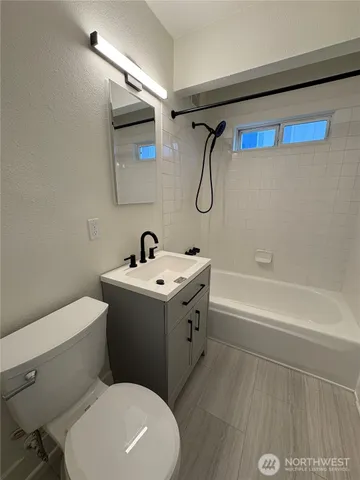 $3,250 | 840 Northwest 54th Street, Seattle, WA 98107