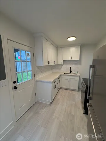 $3,250 | 840 Northwest 54th Street, Seattle, WA 98107