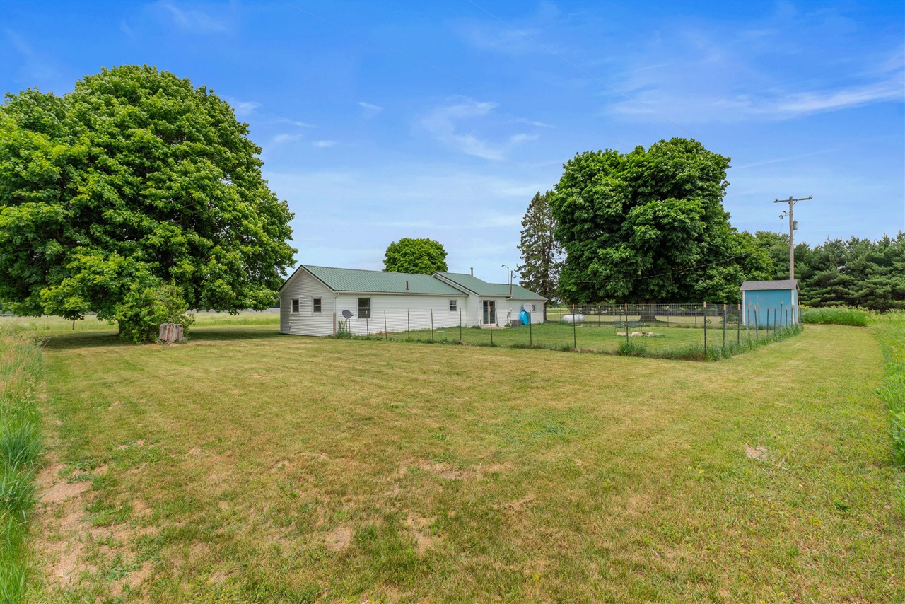 5651 West Chicago Road Jonesville, MI 49250 - Photo 23 of 27
