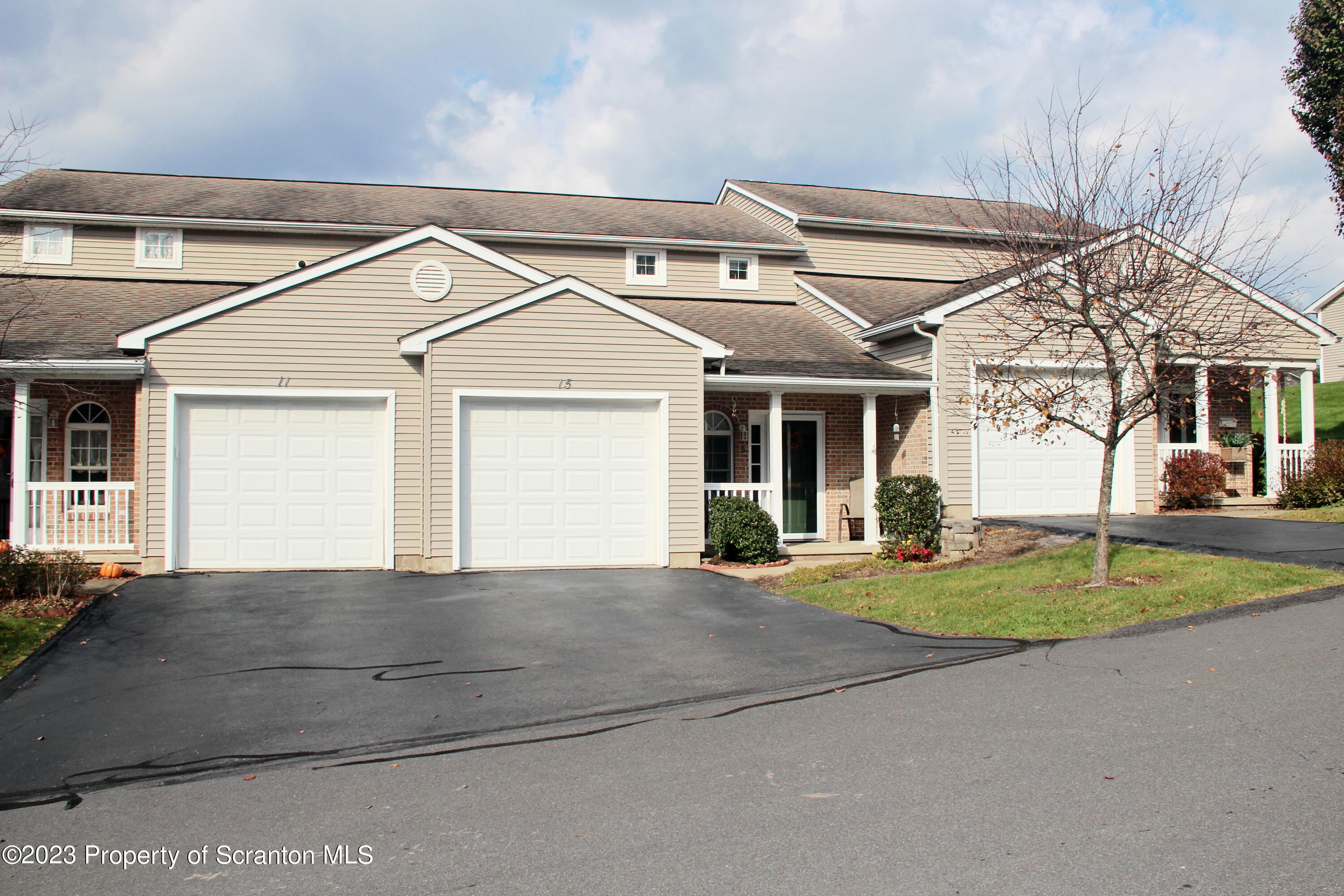 15 Waterford Road Clarks Summit, PA 18411 - Photo 3 of 56 Gallery Image 3