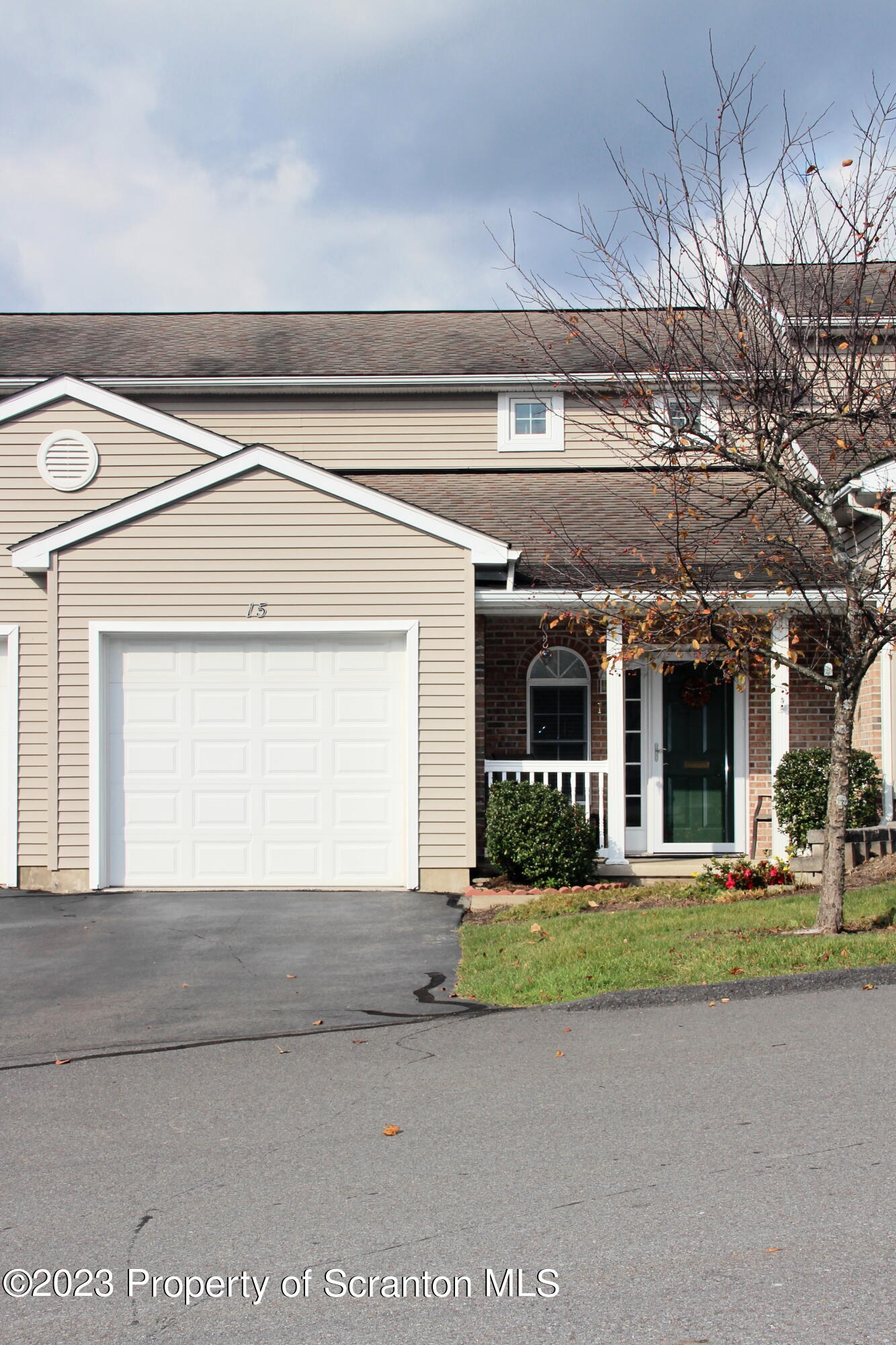 15 Waterford Road Clarks Summit, PA 18411 - Photo 6 of 56 Gallery Image 6
