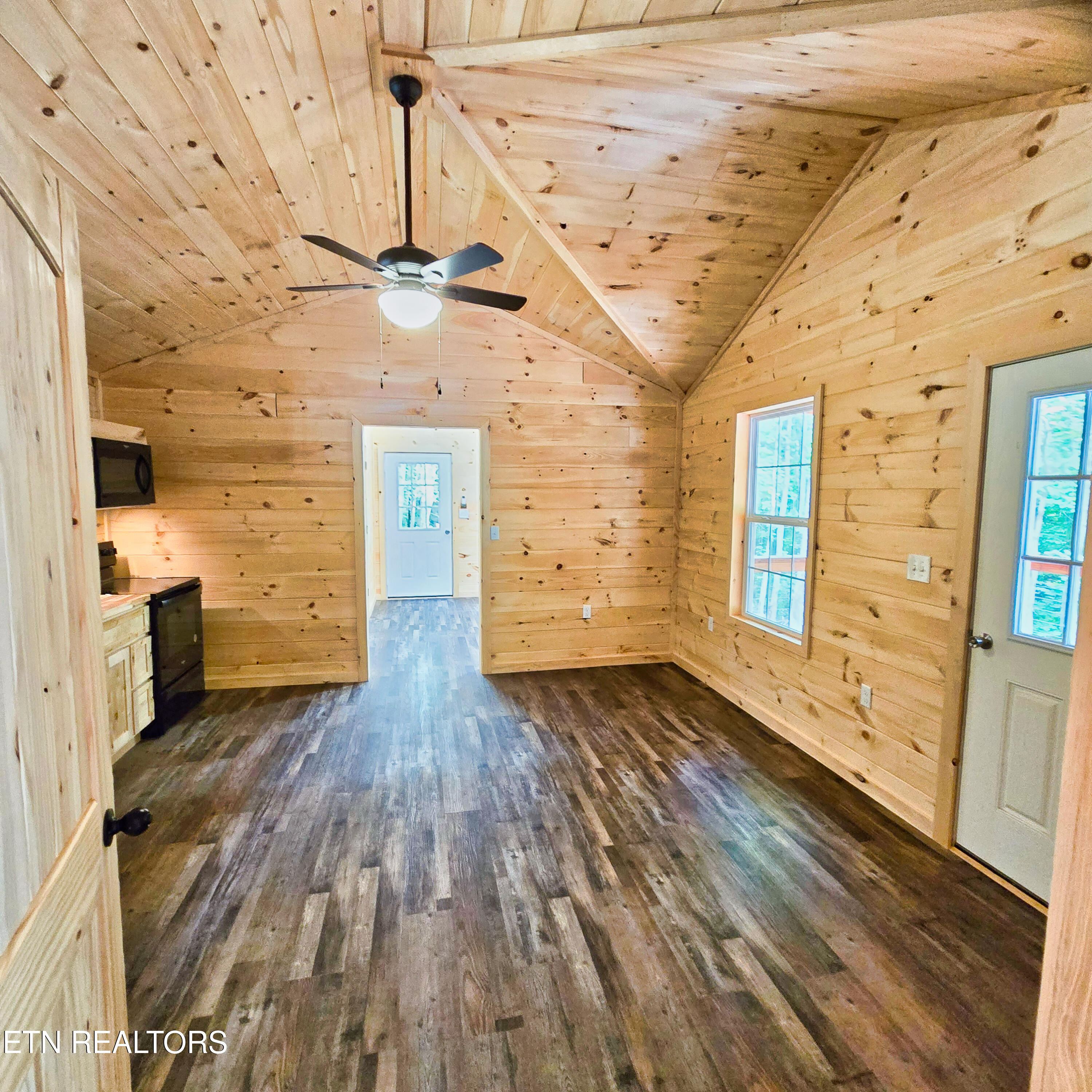 137 John Cox Road Deer Lodge, TN 37726 - Photo 18 of 43 20240612_162340