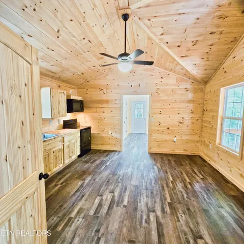 $189,900 | 137 John Cox Road, Deer Lodge, TN 37726