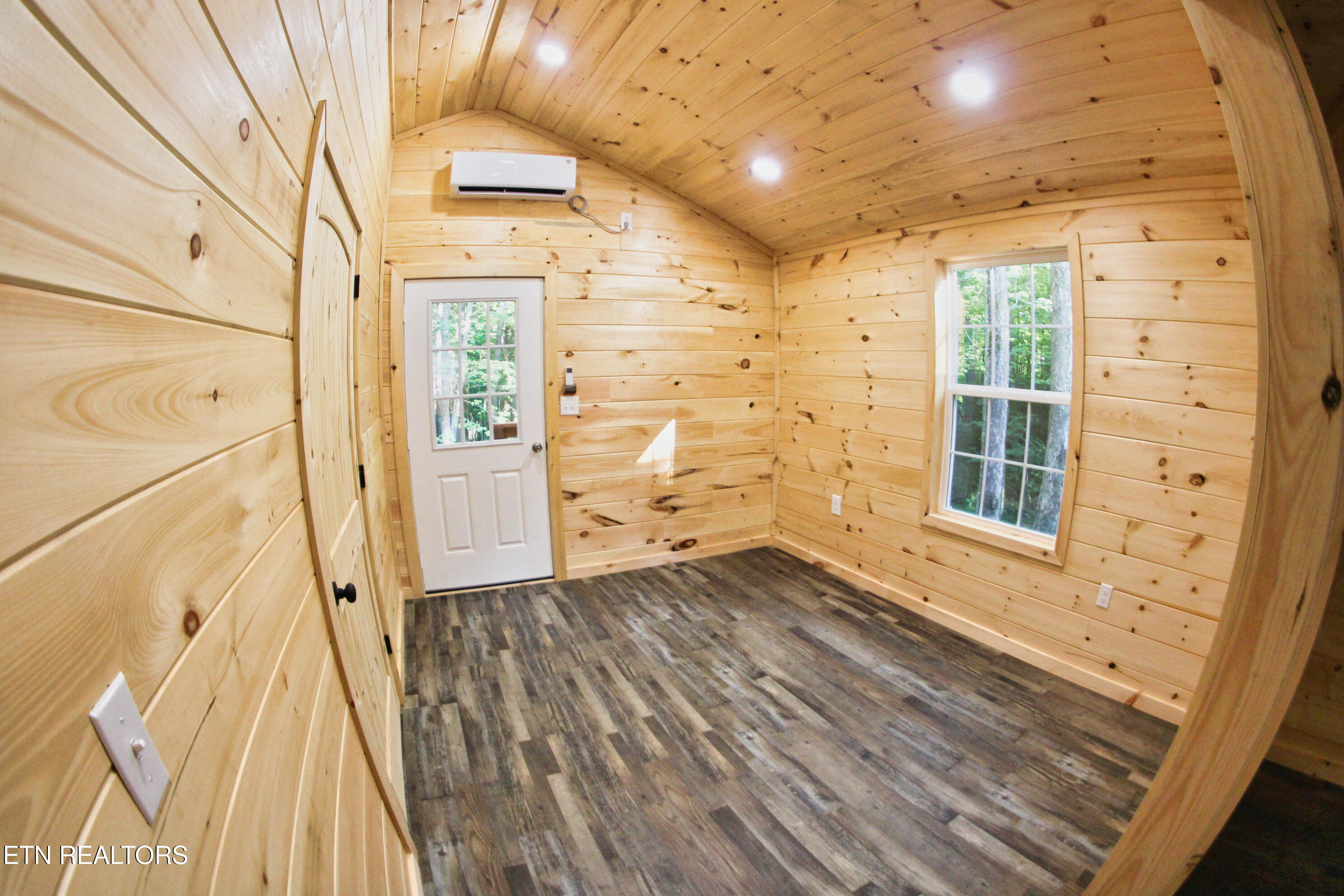 137 John Cox Road Deer Lodge, TN 37726 - Photo 26 of 43 IMG_0245