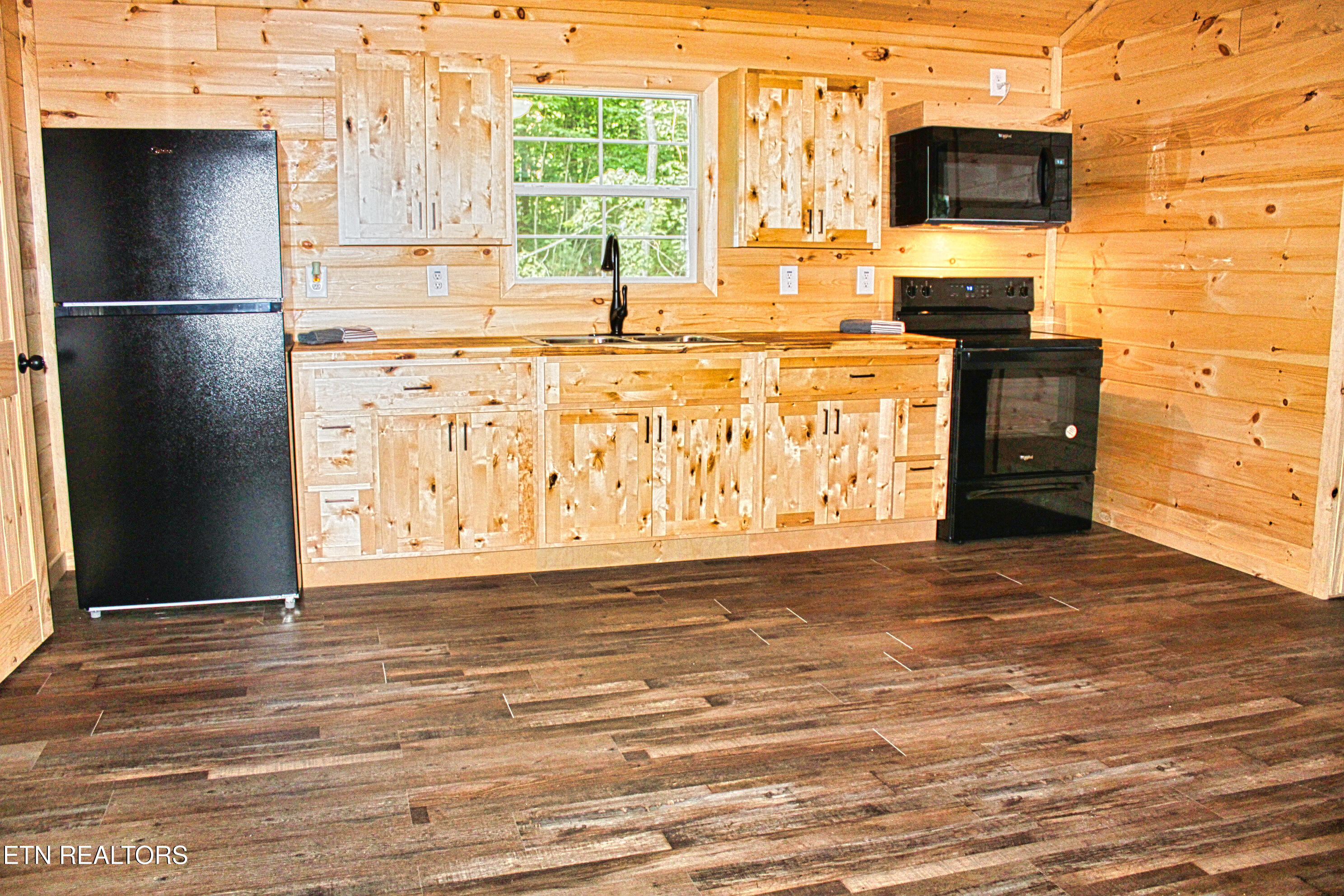 137 John Cox Road Deer Lodge, TN 37726 - Photo 34 of 43 IMG_0510