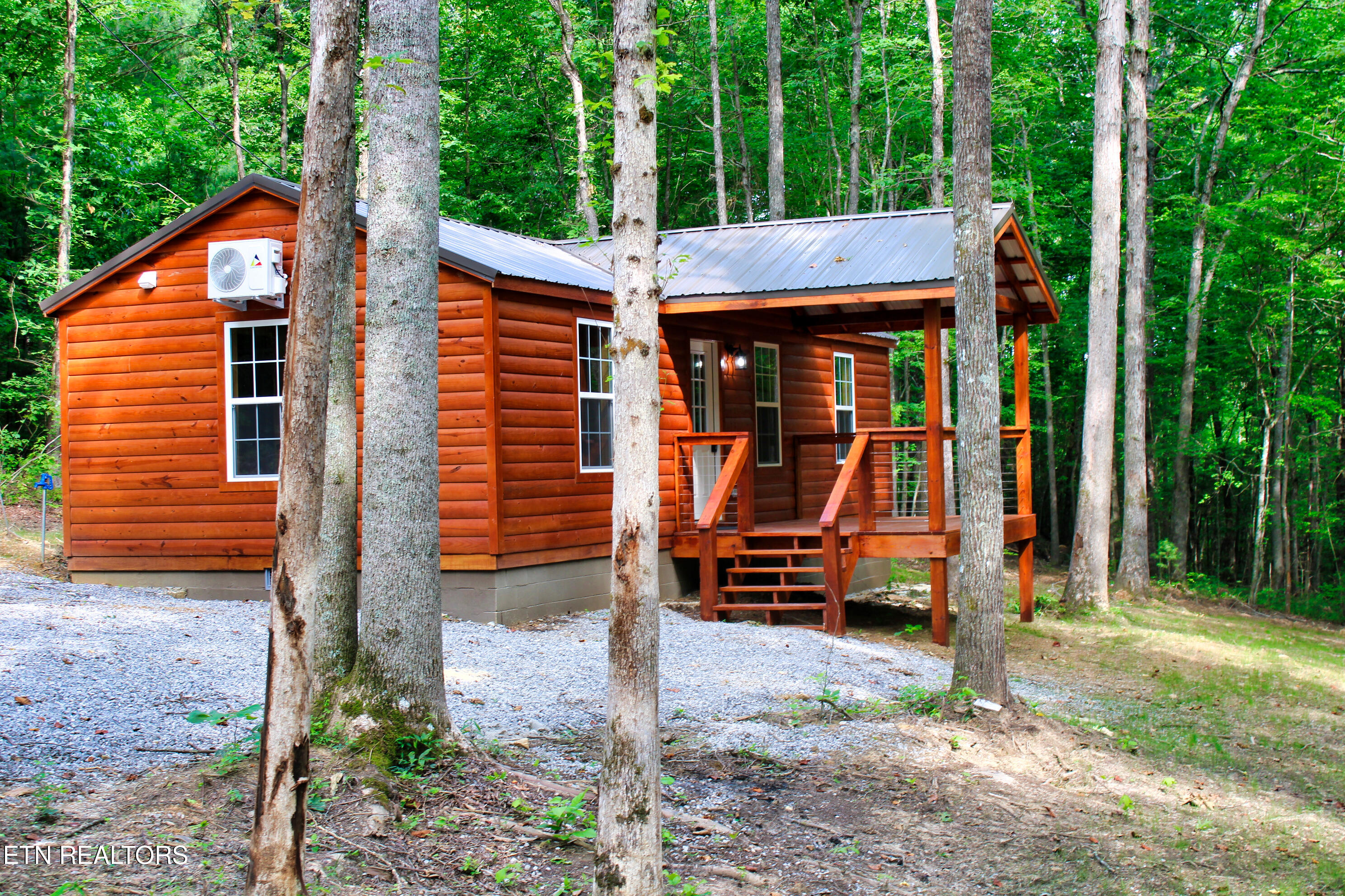 137 John Cox Road Deer Lodge, TN 37726 - Photo 4 of 43 IMG_0321