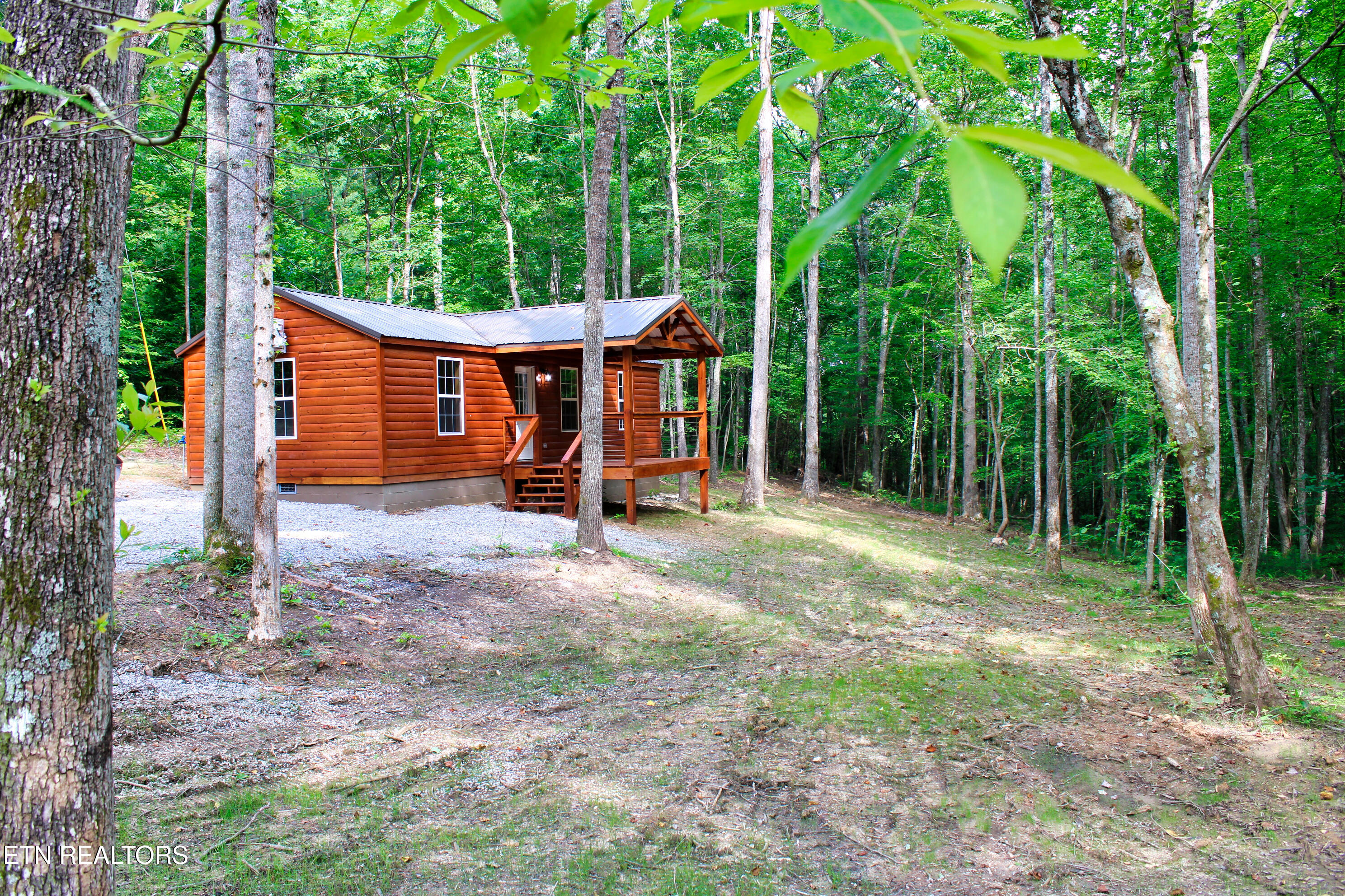 137 John Cox Road Deer Lodge, TN 37726 - Photo 5 of 43 IMG_0322