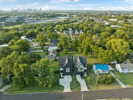 $995,000 | 520 B Camden Drive, Nashville, TN 37211