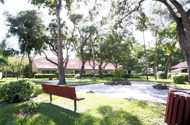 $599,900 | 4106 Carriage Drive, Unit 5C, Pompano Beach, FL 33069