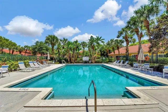 $599,900 | 4106 Carriage Drive, Unit 5C, Pompano Beach, FL 33069