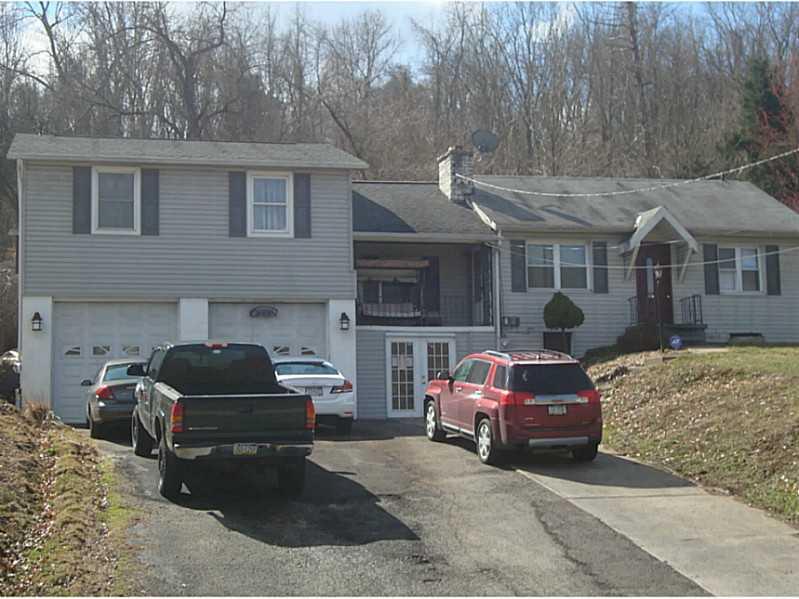 124 Galley Road Canonsburg, PA 15317 - Photo 4 of 8 Parking Lot/Garage. Front - Park 9 cars on this driveway!