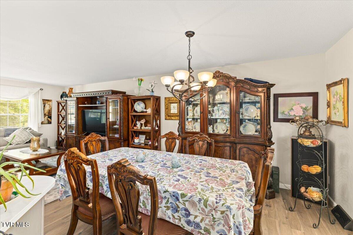 1406 Kevin Lane Greeneville, TN 37745 - Photo 13 of 45 Dining