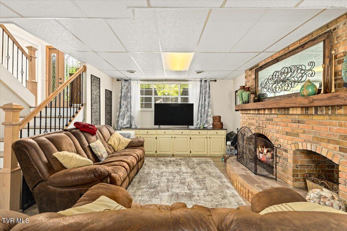 1406 Kevin Lane Greeneville, TN 37745 - Photo 26 of 45 Lower Level Entertainment
