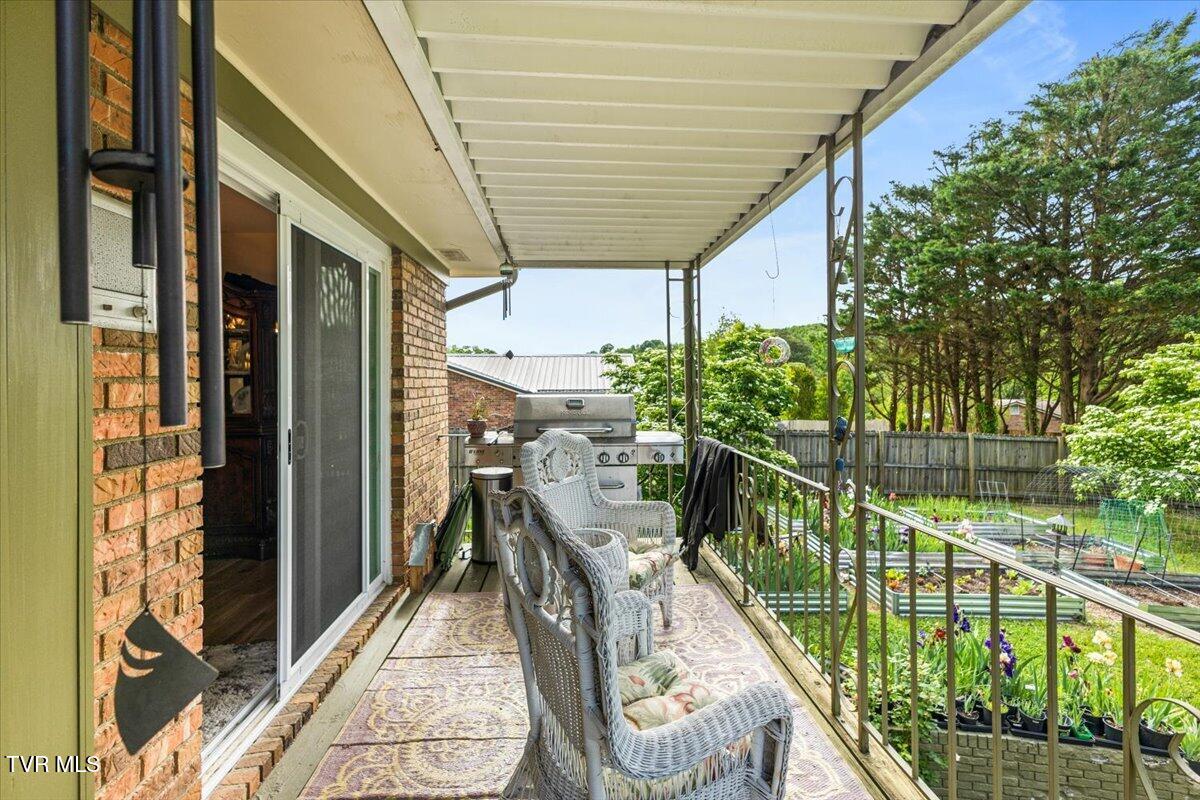 1406 Kevin Lane Greeneville, TN 37745 - Photo 34 of 45 Back Patio