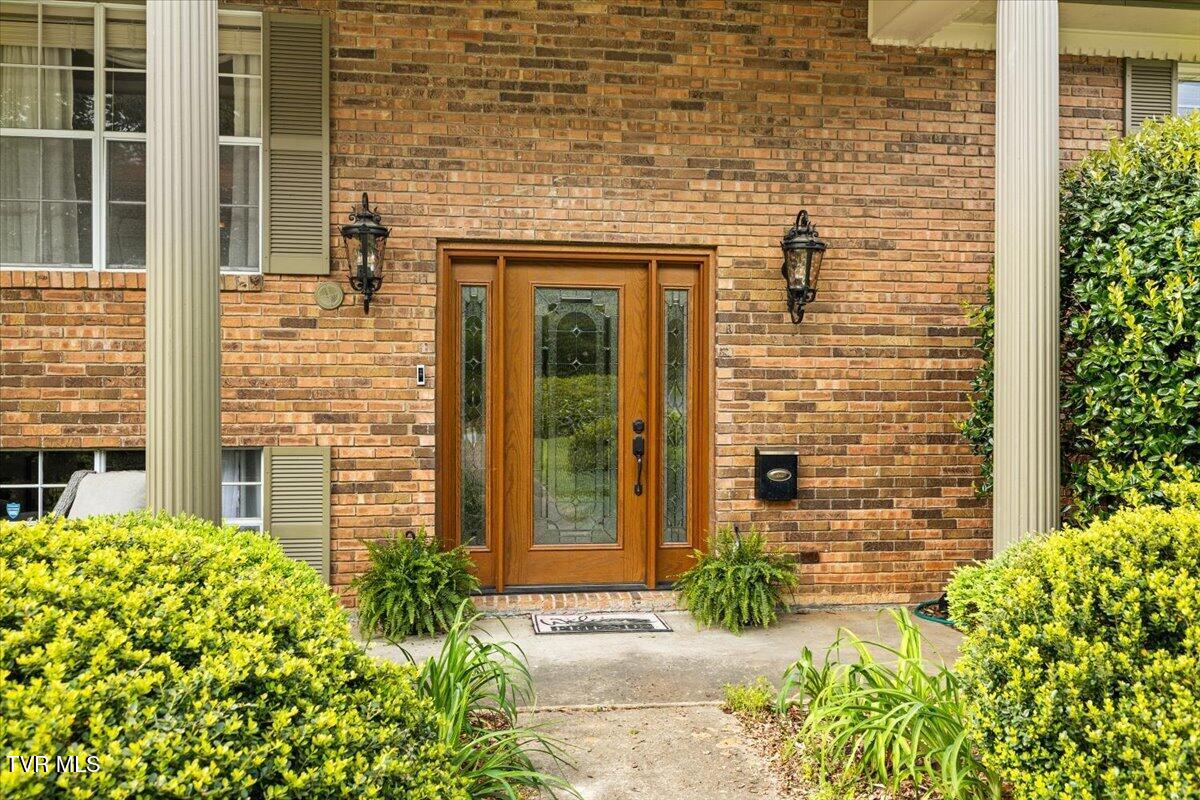 1406 Kevin Lane Greeneville, TN 37745 - Photo 4 of 45 Front Door