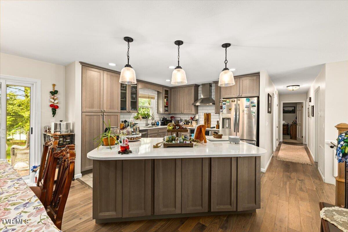 1406 Kevin Lane Greeneville, TN 37745 - Photo 10 of 45 Kitchen Island