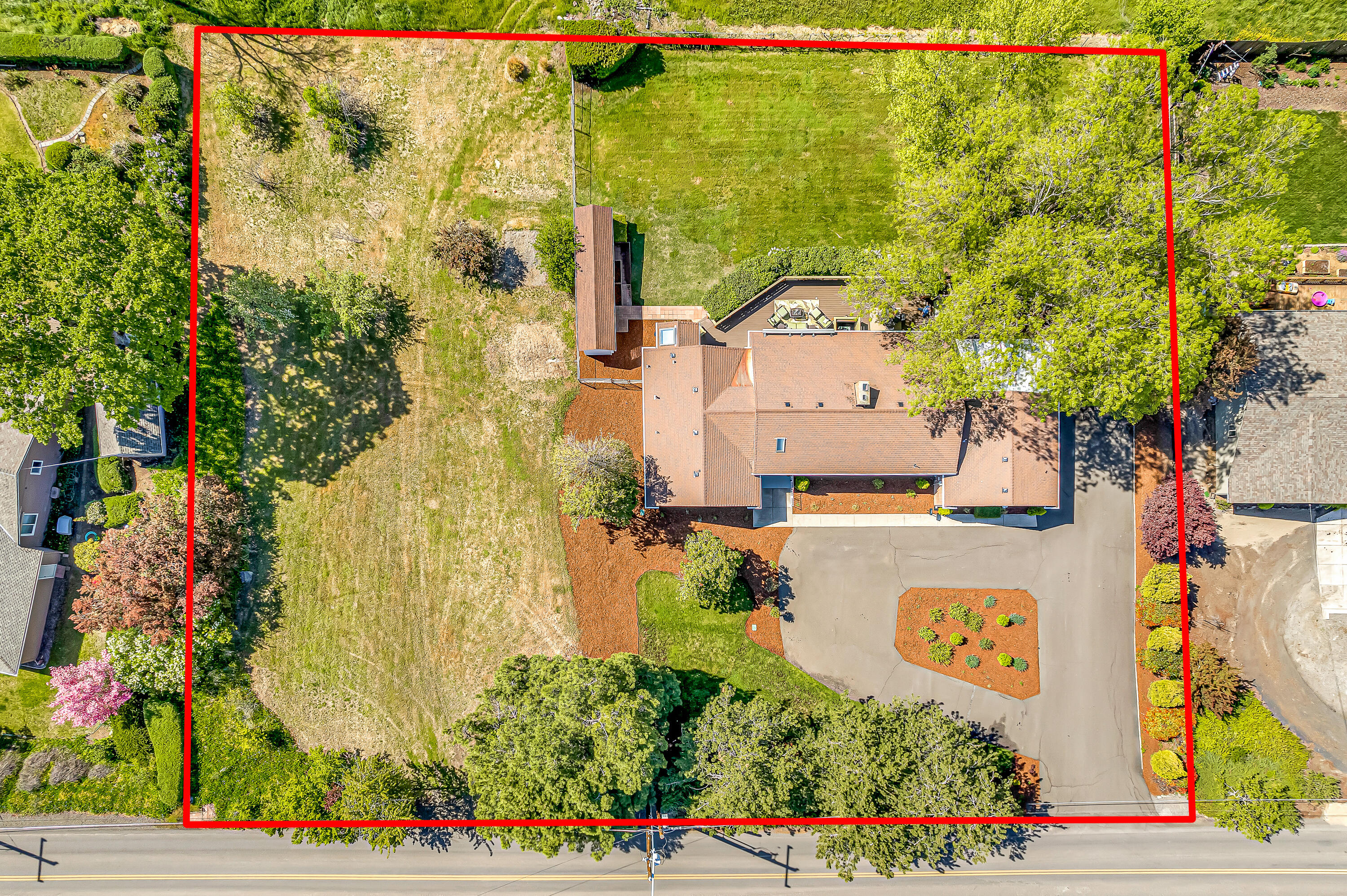 2038 Coker Butte Road Medford, OR 97504 - Photo 35 of 38 31